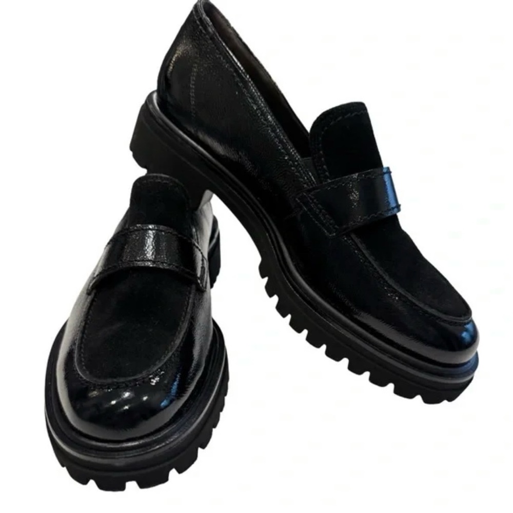 Paul Green black patent leather and suede comfort urban lug sole loafer size 9
